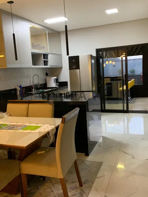 Casa de Condomínio com 3 quartos à venda, 200m2 em Horto Florestal, Sorocaba - SP - imagem 7 Foto 7 de Casa de Condomínio com 3 quartos à venda, 200m2 em Horto Florestal, Sorocaba - SP
