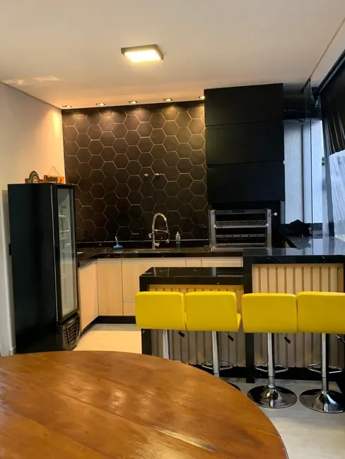 Casa de Condomínio com 3 quartos à venda, 200m2 em Horto Florestal, Sorocaba - SP - imagem 4 Foto 4 de Casa de Condomínio com 3 quartos à venda, 200m2 em Horto Florestal, Sorocaba - SP