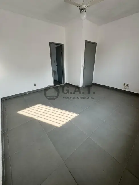 Casa com 3 quartos para alugar, 275m2 em Jardim Santa Rosália, Sorocaba - SP - imagem 4 Foto 4 de Casa com 3 quartos para alugar, 275m2 em Jardim Santa Rosália, Sorocaba - SP