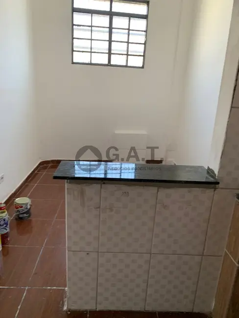 Foto 3 de Casa com 1 quarto para alugar, 80m2 em Jardim Montreal, Sorocaba - SP