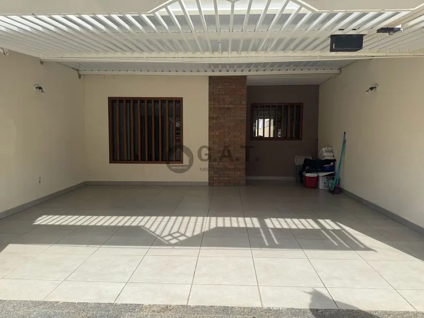 Foto 1 de Casa com 2 quartos à venda, 100m2 em Jardim São Guilherme, Sorocaba - SP