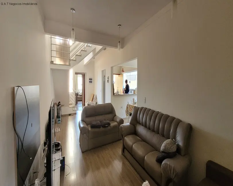 Casa com 5 quartos para alugar, 270m2 em Vila Hortência, Sorocaba - SP - imagem 7 Foto 7 de Casa com 5 quartos para alugar, 270m2 em Vila Hortência, Sorocaba - SP