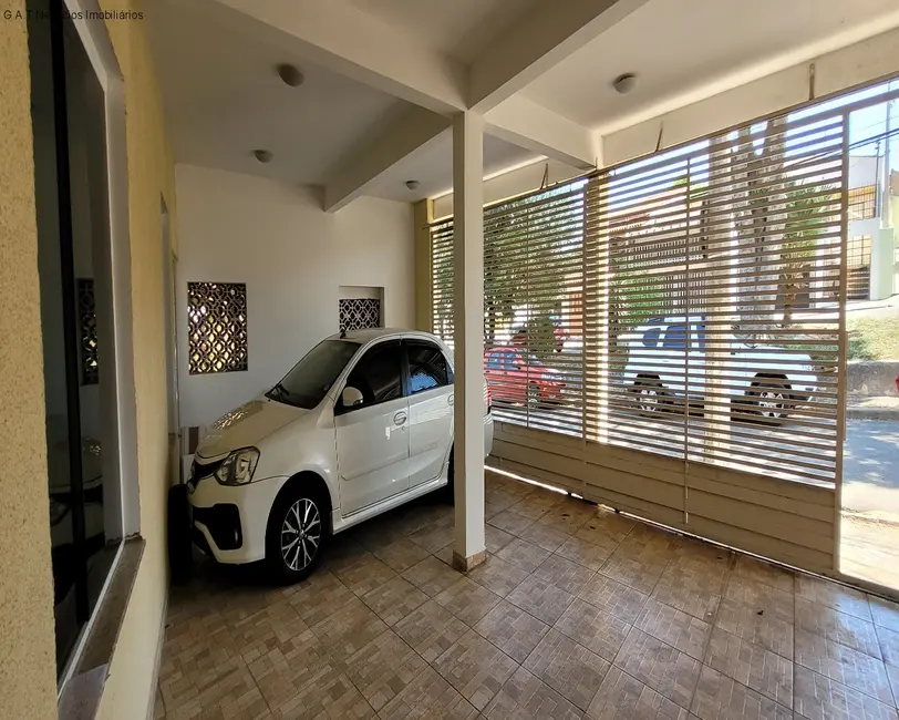 Casa com 5 quartos para alugar, 270m2 em Vila Hortência, Sorocaba - SP - imagem 6 Foto 6 de Casa com 5 quartos para alugar, 270m2 em Vila Hortência, Sorocaba - SP