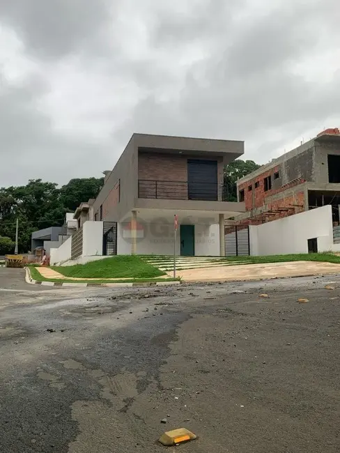 Foto 2 de Casa de Condomínio com 3 quartos para alugar, 246m2 em Cajuru do Sul, Sorocaba - SP