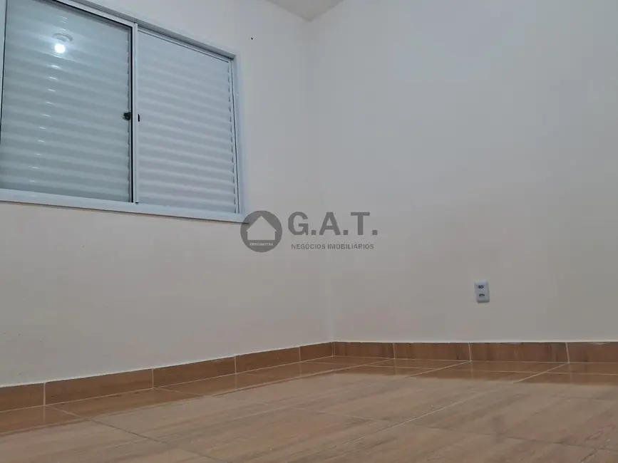 Foto 5 de Apartamento com 2 quartos para alugar, 45m2 em Aparecidinha, Sorocaba - SP