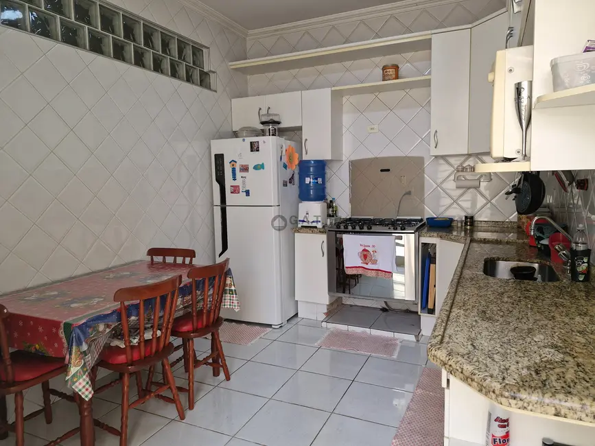 Casa com 3 quartos à venda, 188m2 em Jardim Prestes de Barros, Sorocaba - SP - imagem 9 Foto 9 de Casa com 3 quartos à venda, 188m2 em Jardim Prestes de Barros, Sorocaba - SP