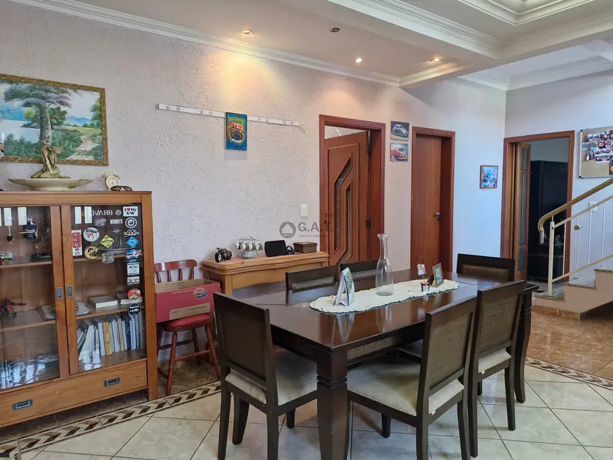 Casa com 3 quartos à venda, 188m2 em Jardim Prestes de Barros, Sorocaba - SP - imagem 6 Foto 6 de Casa com 3 quartos à venda, 188m2 em Jardim Prestes de Barros, Sorocaba - SP