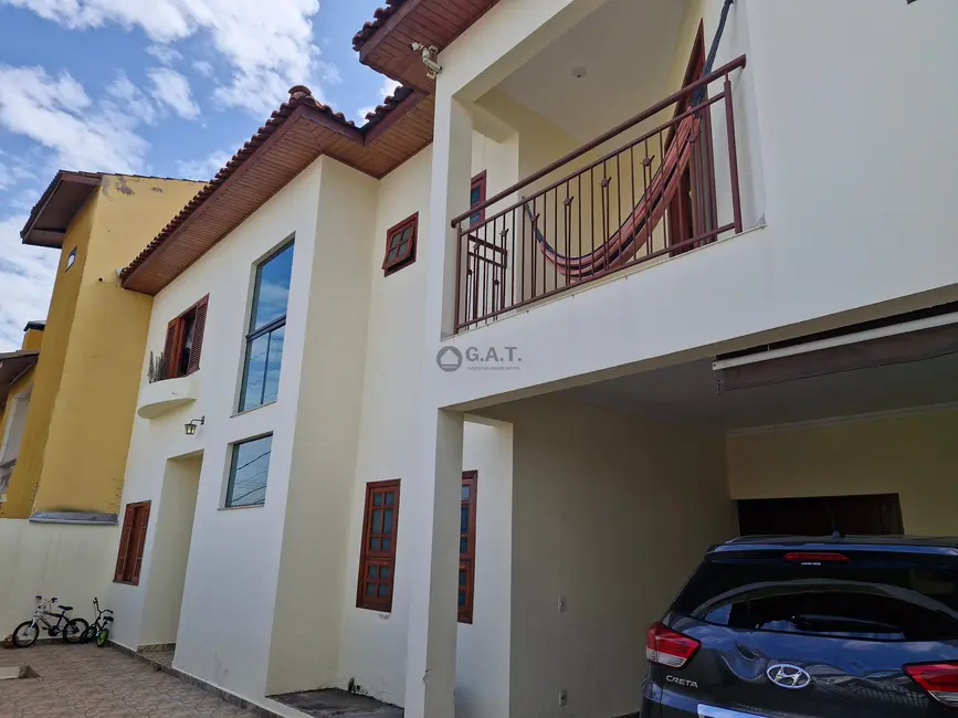 Casa com 3 quartos à venda, 188m2 em Jardim Prestes de Barros, Sorocaba - SP - imagem 3 Foto 3 de Casa com 3 quartos à venda, 188m2 em Jardim Prestes de Barros, Sorocaba - SP
