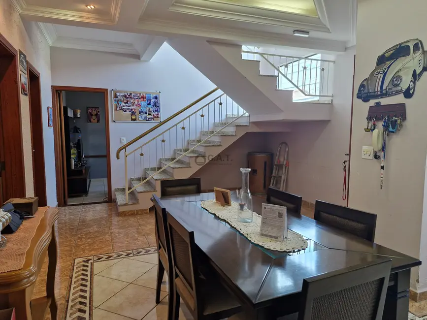 Casa com 3 quartos à venda, 188m2 em Jardim Prestes de Barros, Sorocaba - SP - imagem 5 Foto 5 de Casa com 3 quartos à venda, 188m2 em Jardim Prestes de Barros, Sorocaba - SP