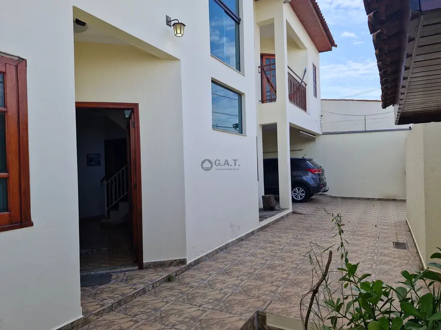 Casa com 3 quartos à venda, 188m2 em Jardim Prestes de Barros, Sorocaba - SP - imagem 4 Foto 4 de Casa com 3 quartos à venda, 188m2 em Jardim Prestes de Barros, Sorocaba - SP