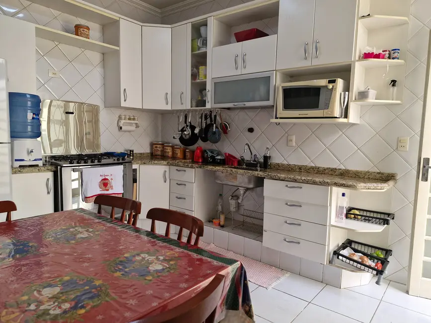 Casa com 3 quartos à venda, 188m2 em Jardim Prestes de Barros, Sorocaba - SP - imagem 8 Foto 8 de Casa com 3 quartos à venda, 188m2 em Jardim Prestes de Barros, Sorocaba - SP