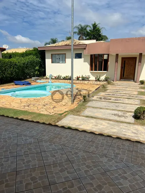 Foto 2 de Casa de Condomínio com 3 quartos para alugar, 340m2 em Aracoiaba Da Serra - SP