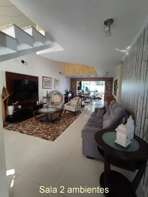 Casa de Condomínio com 3 quartos à venda, 250m2 em Chácaras Reunidas São Jorge, Sorocaba - SP - imagem 3 Foto 3 de Casa de Condomínio com 3 quartos à venda, 250m2 em Chácaras Reunidas São Jorge, Sorocaba - SP