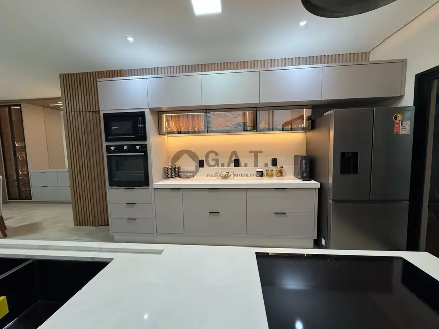 Casa de Condomínio com 3 quartos à venda, 270m2 em Cajuru do Sul, Sorocaba - SP - imagem 6 Foto 6 de Casa de Condomínio com 3 quartos à venda, 270m2 em Cajuru do Sul, Sorocaba - SP