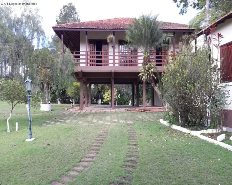 Foto 2 de Chácara com 3 quartos para alugar, 10000m2 em Tatui - SP
