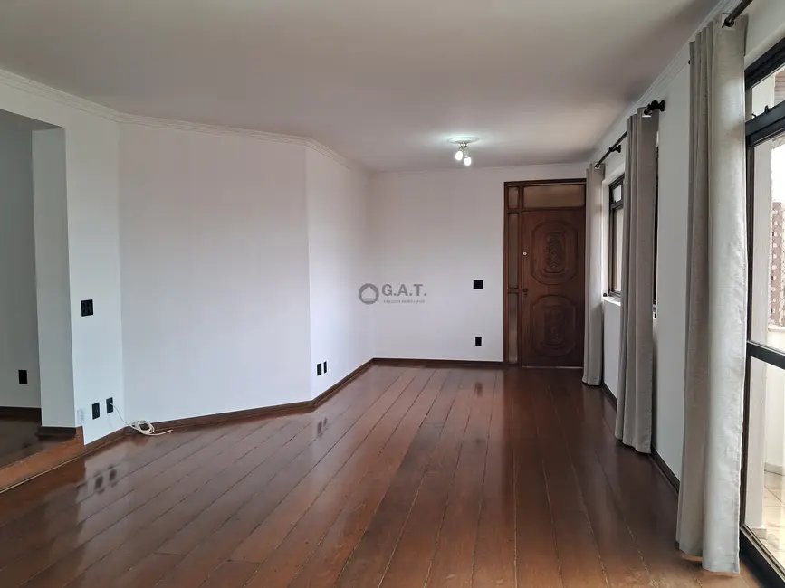 Apartamento com 3 quartos para alugar, 210m2 em Centro, Sorocaba - SP - imagem 9 Foto 9 de Apartamento com 3 quartos para alugar, 210m2 em Centro, Sorocaba - SP