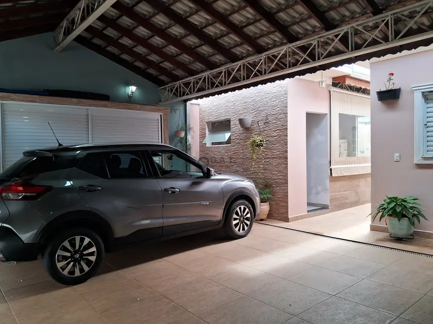 Casa com 2 quartos à venda, 223m2 em Jardim Tulipas, Sorocaba - SP - imagem 3 Foto 3 de Casa com 2 quartos à venda, 223m2 em Jardim Tulipas, Sorocaba - SP