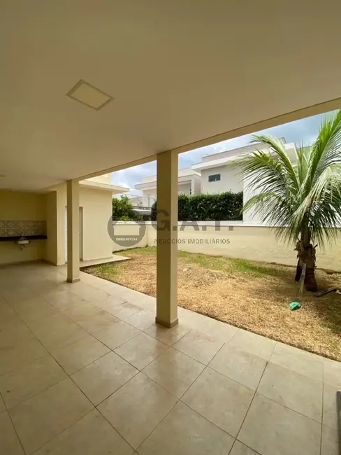 Casa de Condomínio com 3 quartos para alugar, 200m2 em Chácaras Reunidas São Jorge, Sorocaba - SP - imagem 8 Foto 8 de Casa de Condomínio com 3 quartos para alugar, 200m2 em Chácaras Reunidas São Jorge, Sorocaba - SP