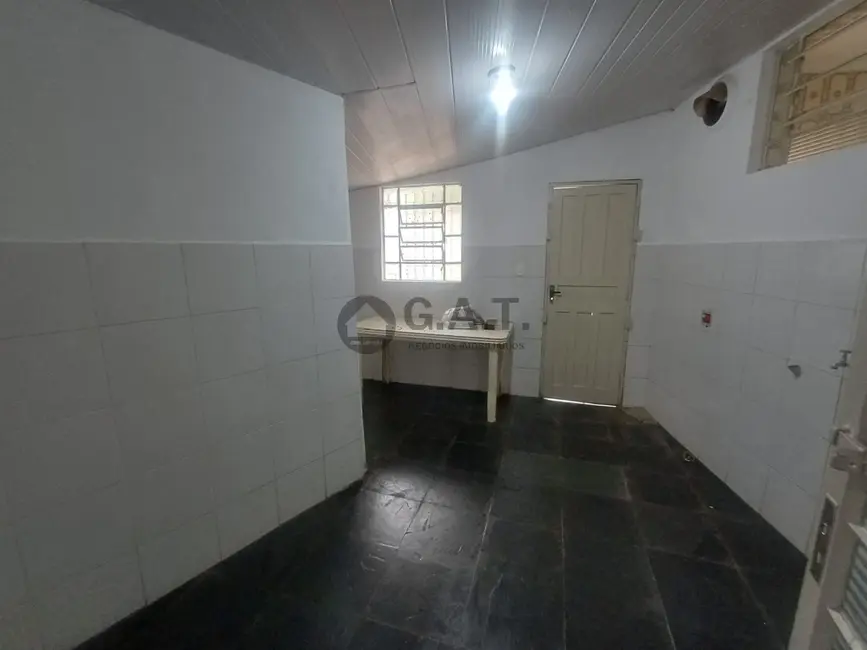 Casa com 3 quartos à venda, 210m2 em Vila Hortência, Sorocaba - SP - imagem 3 Foto 3 de Casa com 3 quartos à venda, 210m2 em Vila Hortência, Sorocaba - SP