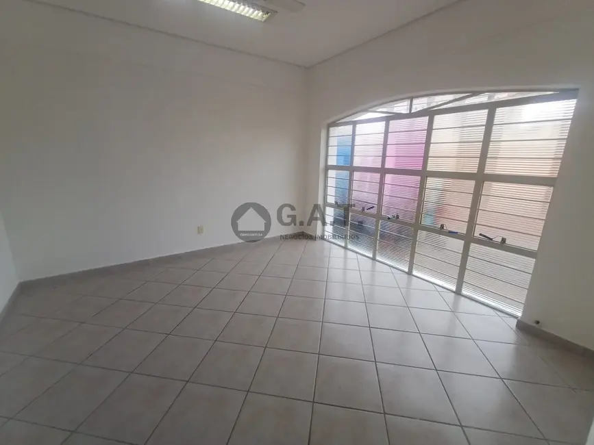 Casa com 3 quartos à venda, 210m2 em Vila Hortência, Sorocaba - SP - imagem 9 Foto 9 de Casa com 3 quartos à venda, 210m2 em Vila Hortência, Sorocaba - SP