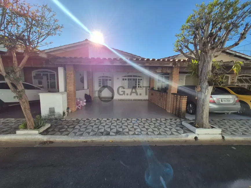 Foto 4 de Casa de Condomínio com 3 quartos para alugar, 170m2 em Além Ponte, Sorocaba - SP