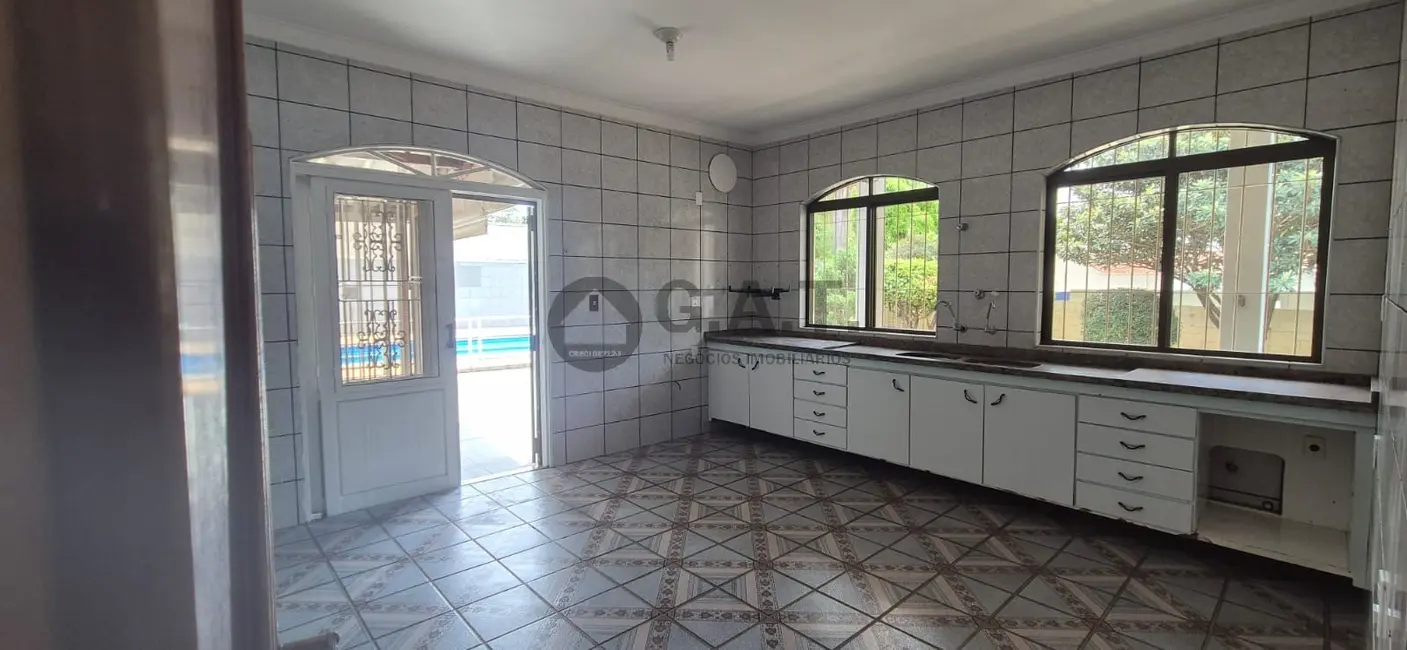 Foto 3 de Casa com 4 quartos para alugar, 330m2 em Jardim Bandeirantes, Sorocaba - SP
