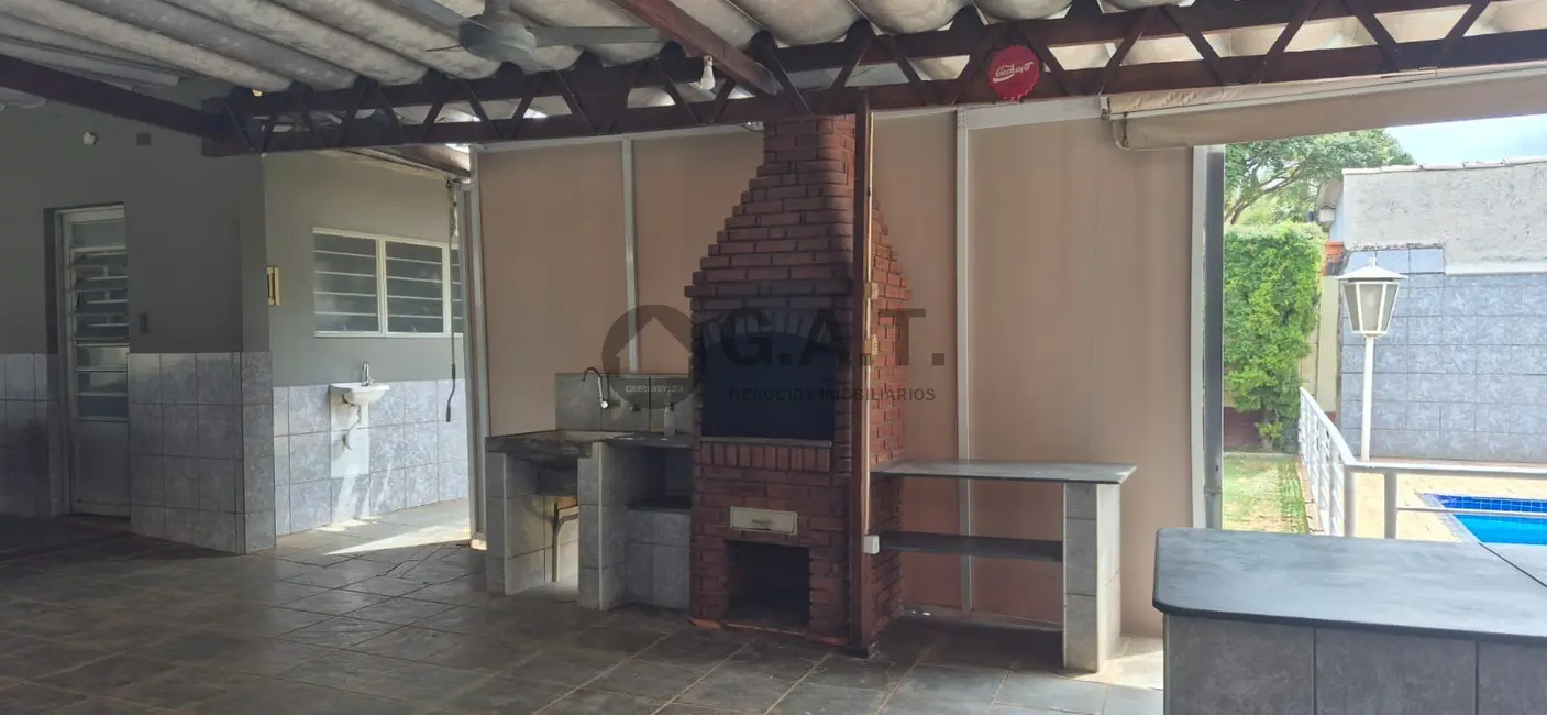 Foto 2 de Casa com 4 quartos para alugar, 330m2 em Jardim Bandeirantes, Sorocaba - SP