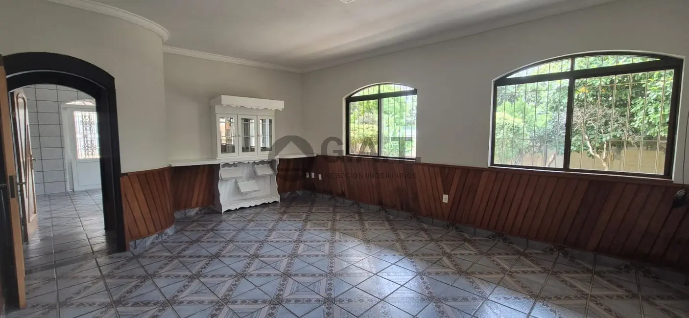 Foto 9 de Casa com 4 quartos para alugar, 330m2 em Jardim Bandeirantes, Sorocaba - SP