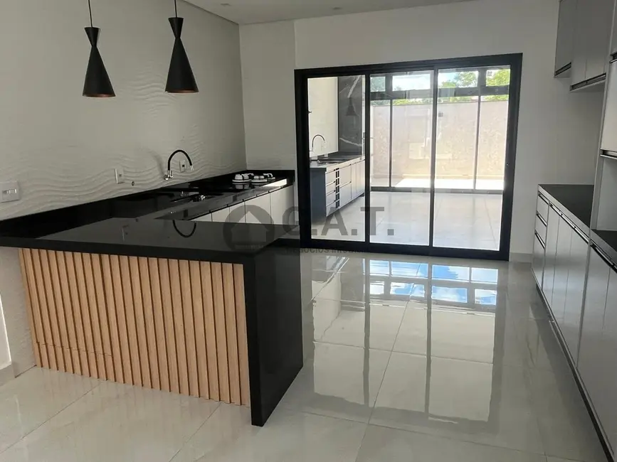 Casa de Condomínio com 3 quartos à venda, 148m2 em Cajuru do Sul, Sorocaba - SP - imagem 1 Foto 1 de Casa de Condomínio com 3 quartos à venda, 148m2 em Cajuru do Sul, Sorocaba - SP