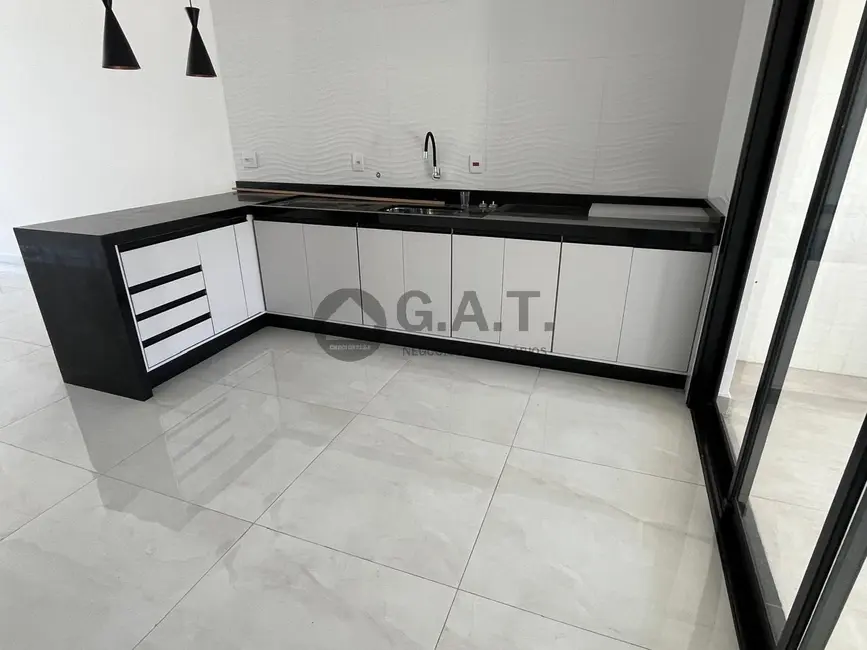 Casa de Condomínio com 3 quartos à venda, 148m2 em Cajuru do Sul, Sorocaba - SP - imagem 7 Foto 7 de Casa de Condomínio com 3 quartos à venda, 148m2 em Cajuru do Sul, Sorocaba - SP