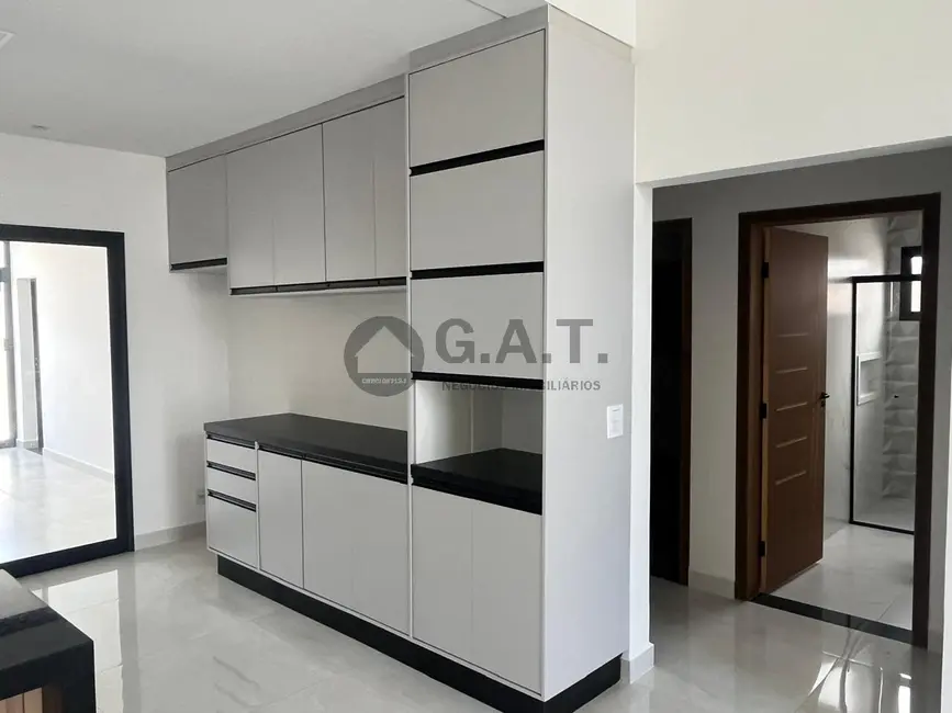 Casa de Condomínio com 3 quartos à venda, 148m2 em Cajuru do Sul, Sorocaba - SP - imagem 4 Foto 4 de Casa de Condomínio com 3 quartos à venda, 148m2 em Cajuru do Sul, Sorocaba - SP