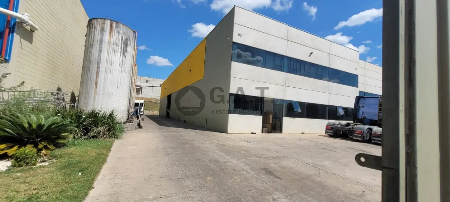 Foto 2 de Armazém / Galpão à venda, 1750m2 em Éden, Sorocaba - SP
