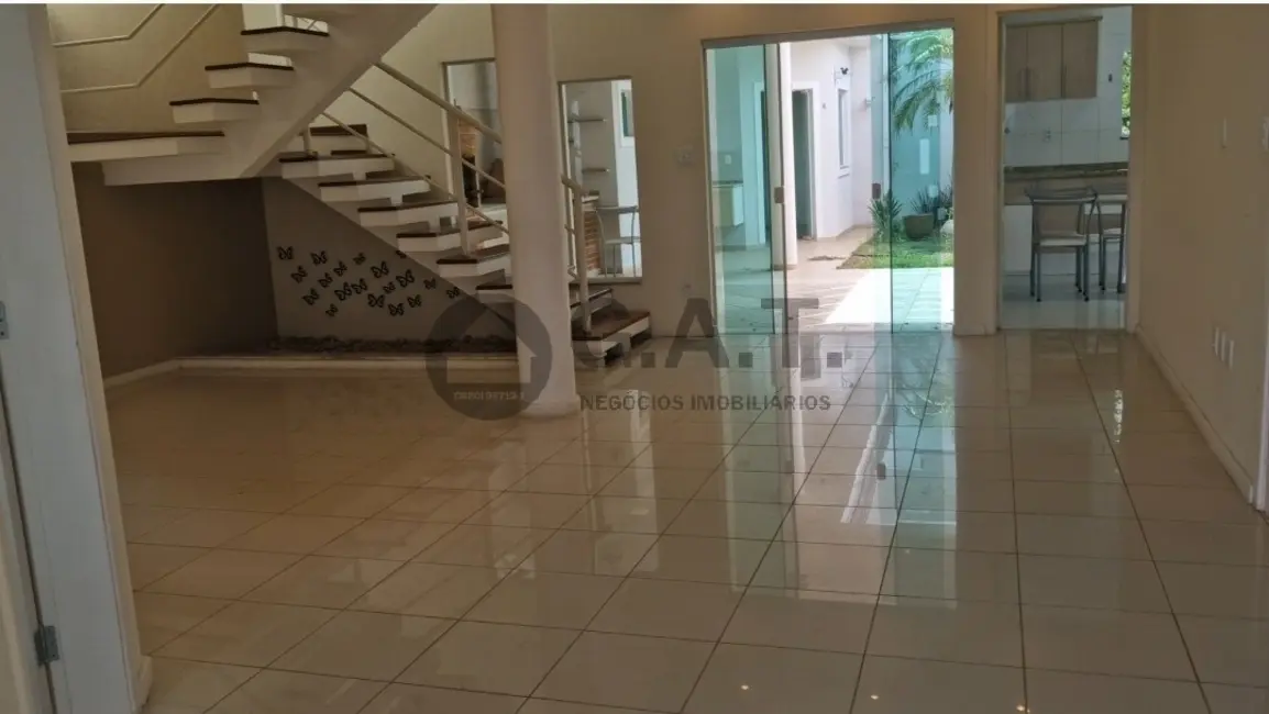 Casa de Condomínio com 3 quartos à venda, 300m2 em Aparecidinha, Sorocaba - SP - imagem 3 Foto 3 de Casa de Condomínio com 3 quartos à venda, 300m2 em Aparecidinha, Sorocaba - SP