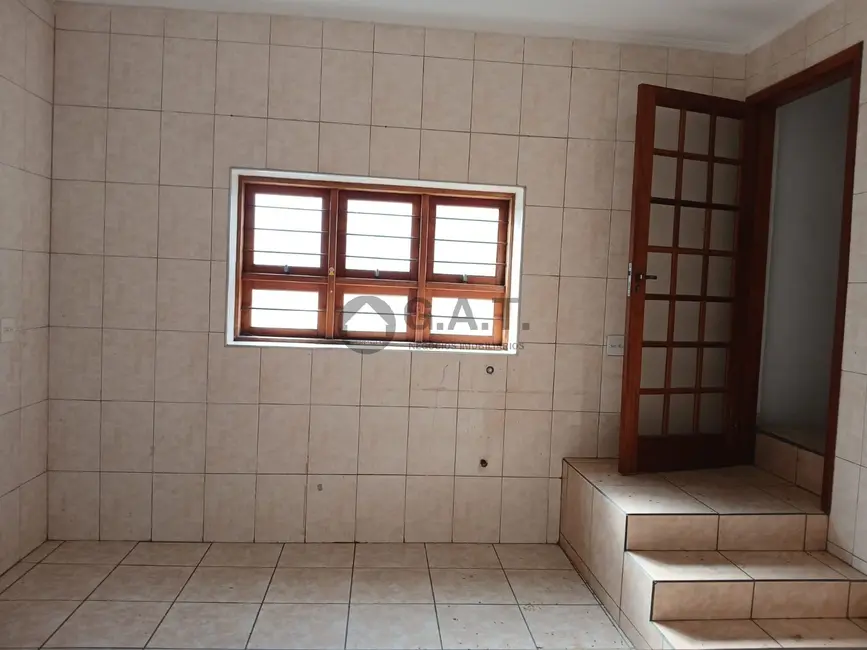 Casa com 3 quartos para alugar, 196m2 em Centro, Sorocaba - SP - imagem 9 Foto 9 de Casa com 3 quartos para alugar, 196m2 em Centro, Sorocaba - SP