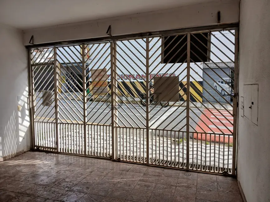 Casa com 3 quartos para alugar, 196m2 em Centro, Sorocaba - SP - imagem 4 Foto 4 de Casa com 3 quartos para alugar, 196m2 em Centro, Sorocaba - SP