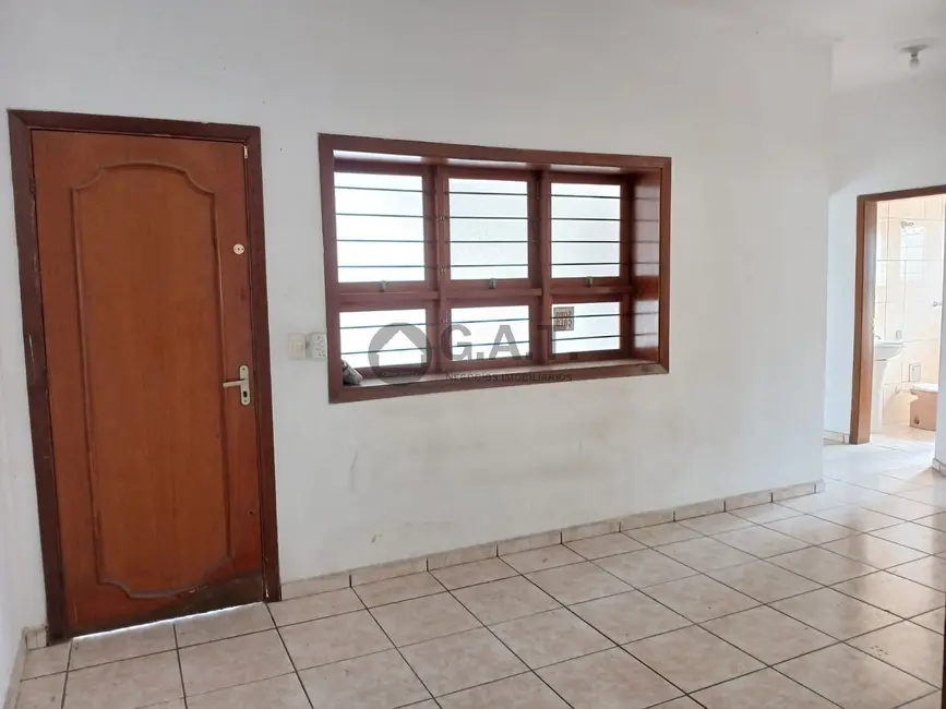 Casa com 3 quartos para alugar, 196m2 em Centro, Sorocaba - SP - imagem 6 Foto 6 de Casa com 3 quartos para alugar, 196m2 em Centro, Sorocaba - SP