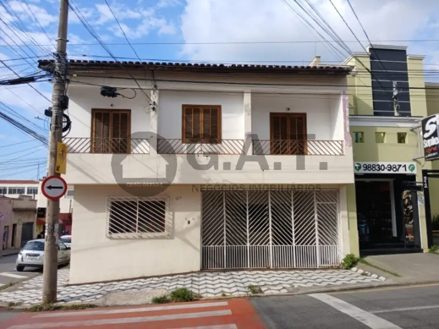Casa com 3 quartos para alugar, 196m2 em Centro, Sorocaba - SP - imagem 2 Foto 2 de Casa com 3 quartos para alugar, 196m2 em Centro, Sorocaba - SP