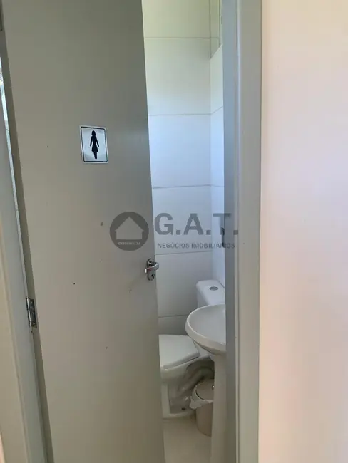 Foto 2 de Chácara com 4 quartos para alugar, 890m2 em Jardim Josane, Sorocaba - SP