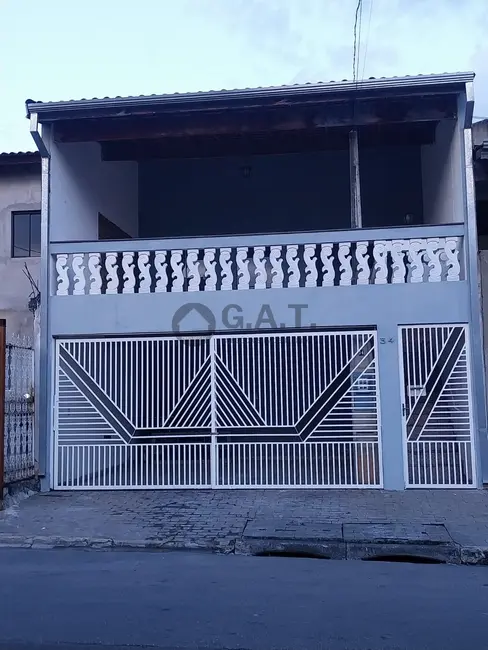 Casa com 3 quartos à venda, 130m2 em Jardim Santo Amaro, Sorocaba - SP - imagem 2 Foto 2 de Casa com 3 quartos à venda, 130m2 em Jardim Santo Amaro, Sorocaba - SP