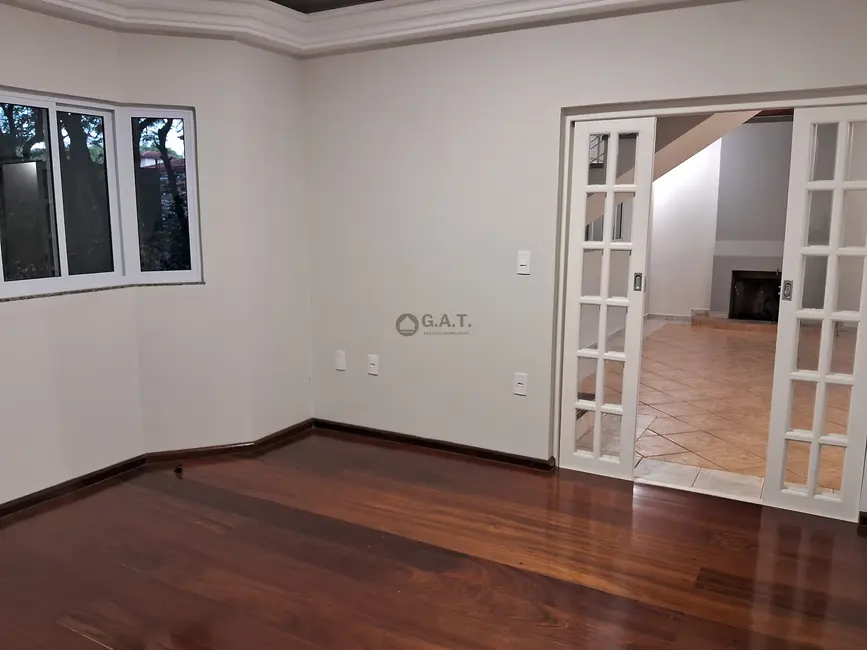 Casa de Condomínio com 3 quartos à venda, 287m2 em Vivendas do Lago, Sorocaba - SP - imagem 3 Foto 3 de Casa de Condomínio com 3 quartos à venda, 287m2 em Vivendas do Lago, Sorocaba - SP