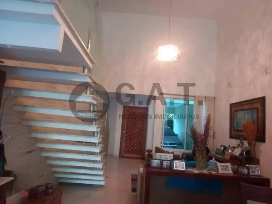 Foto 2 de Casa de Condomínio com 3 quartos à venda, 216m2 em Aracoiaba Da Serra - SP