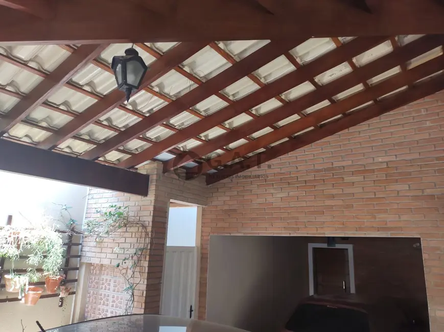 Casa com 3 quartos à venda, 225m2 em Vila São João, Sorocaba - SP - imagem 4 Foto 4 de Casa com 3 quartos à venda, 225m2 em Vila São João, Sorocaba - SP