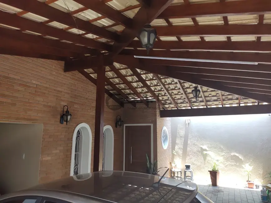 Casa com 3 quartos à venda, 225m2 em Vila São João, Sorocaba - SP - imagem 5 Foto 5 de Casa com 3 quartos à venda, 225m2 em Vila São João, Sorocaba - SP