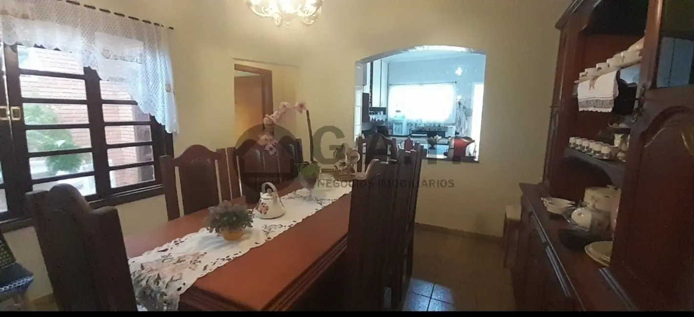 Foto 2 de Casa com 3 quartos à venda, 183m2 em Jardim Astro, Sorocaba - SP