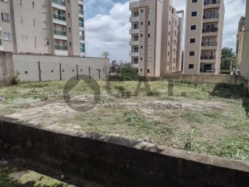 Foto 1 de Terreno / Lote à venda, 560m2 em Parque Campolim, Sorocaba - SP