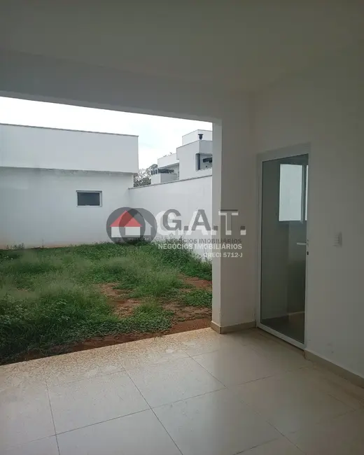 Foto 4 de Casa de Condomínio com 3 quartos para alugar, 175m2 em Aparecidinha, Sorocaba - SP