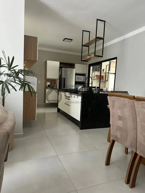 Casa de Condomínio com 3 quartos à venda, 140m2 em Wanel Ville, Sorocaba - SP - imagem 6 Foto 6 de Casa de Condomínio com 3 quartos à venda, 140m2 em Wanel Ville, Sorocaba - SP