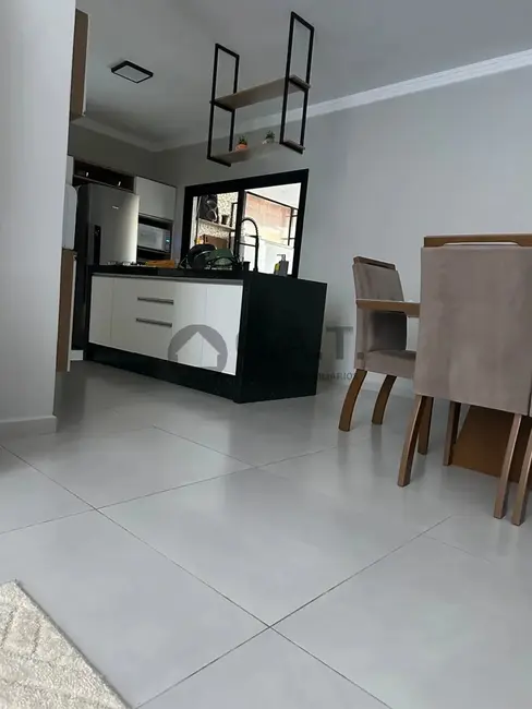 Casa de Condomínio com 3 quartos à venda, 140m2 em Wanel Ville, Sorocaba - SP - imagem 8 Foto 8 de Casa de Condomínio com 3 quartos à venda, 140m2 em Wanel Ville, Sorocaba - SP