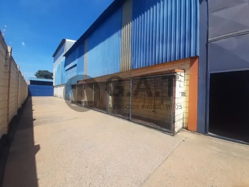 Armazém / Galpão à venda, 2500m2 em Iporanga, Sorocaba - SP - imagem 3 Foto 3 de Armazém / Galpão à venda, 2500m2 em Iporanga, Sorocaba - SP