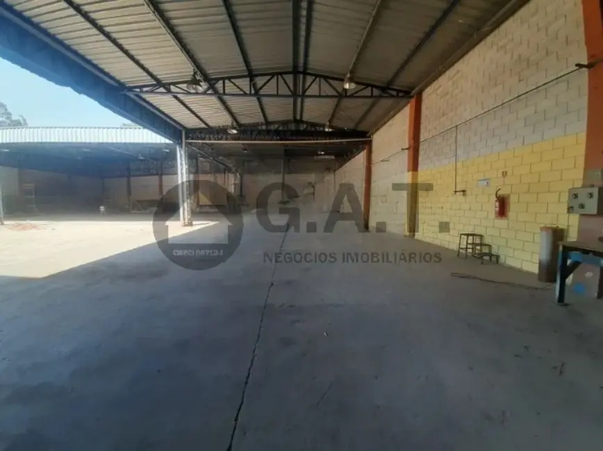 Armazém / Galpão à venda, 2500m2 em Iporanga, Sorocaba - SP - imagem 7 Foto 7 de Armazém / Galpão à venda, 2500m2 em Iporanga, Sorocaba - SP